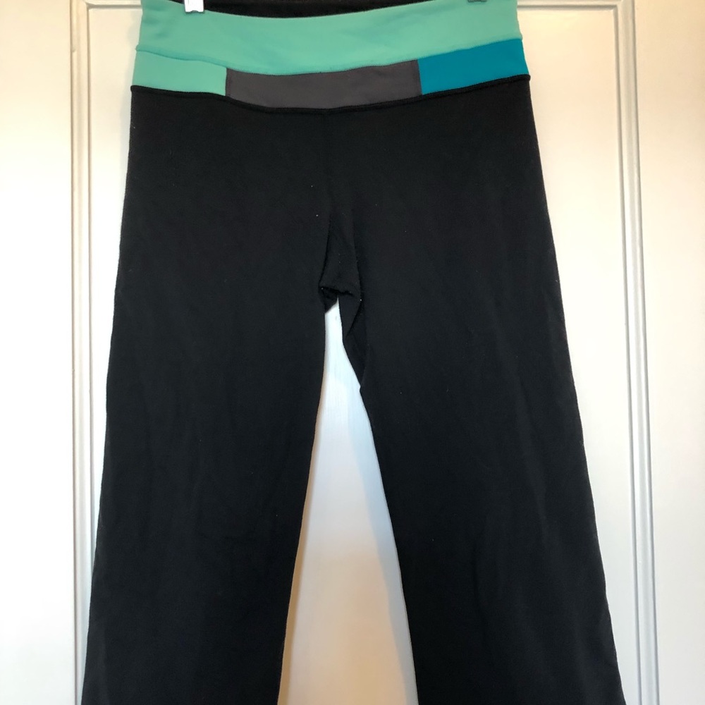 Lululemon cropped workout pants